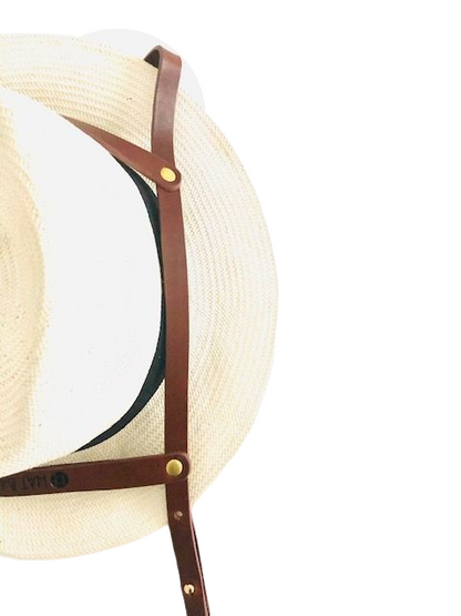 "دبي" حافظة القبعة المصنوعة من الجلد البني الفاتح والسلاسل الذهبية - حقيبة القبعة باريس