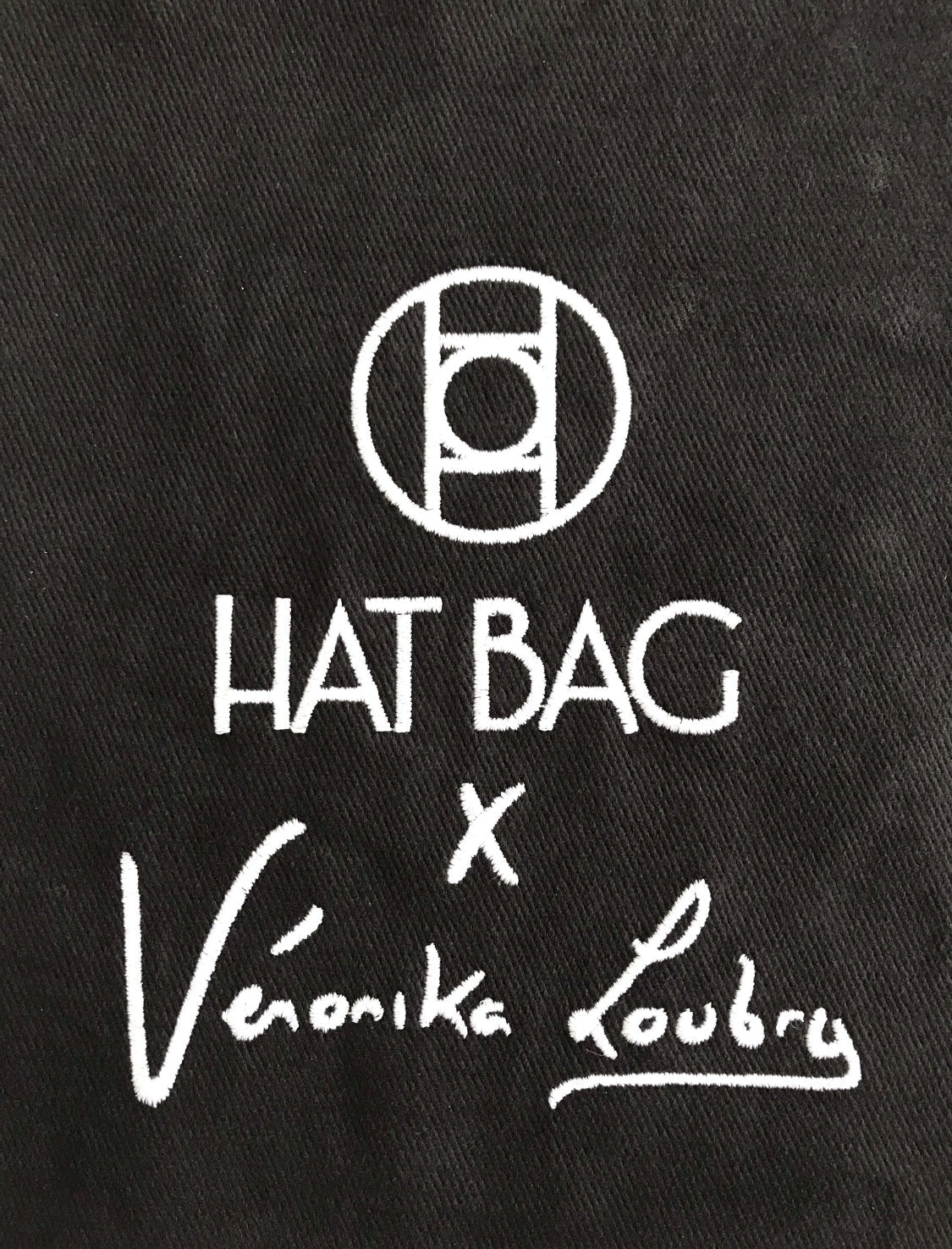 Porte Chapeau Hat Bag "Provence" by Veronika Loubry en cuir marron clair et toile de Jute - hat bag paris